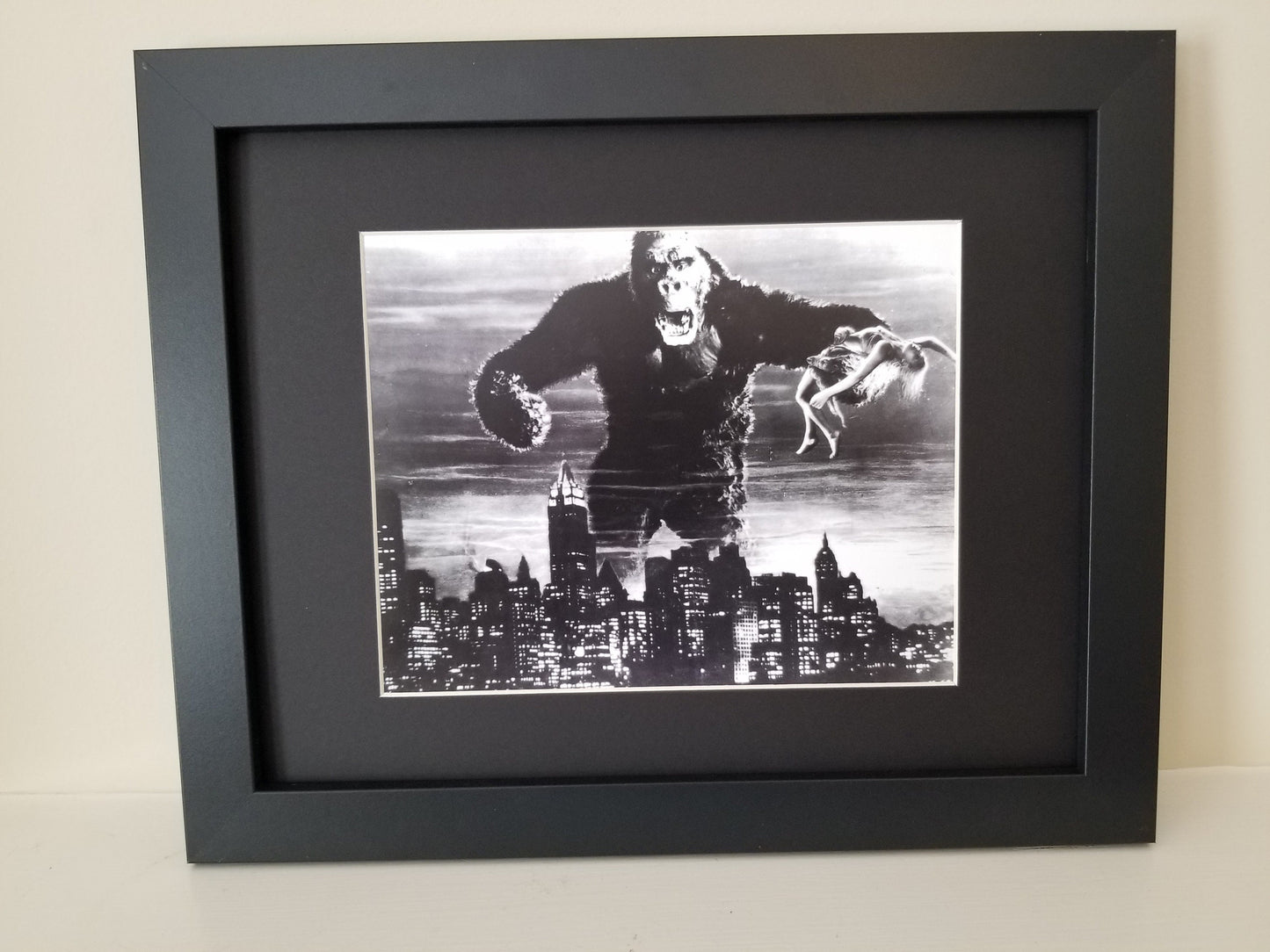 King Kong Unframed 8x10 Photo.Printed on High Gloss Card Stock.