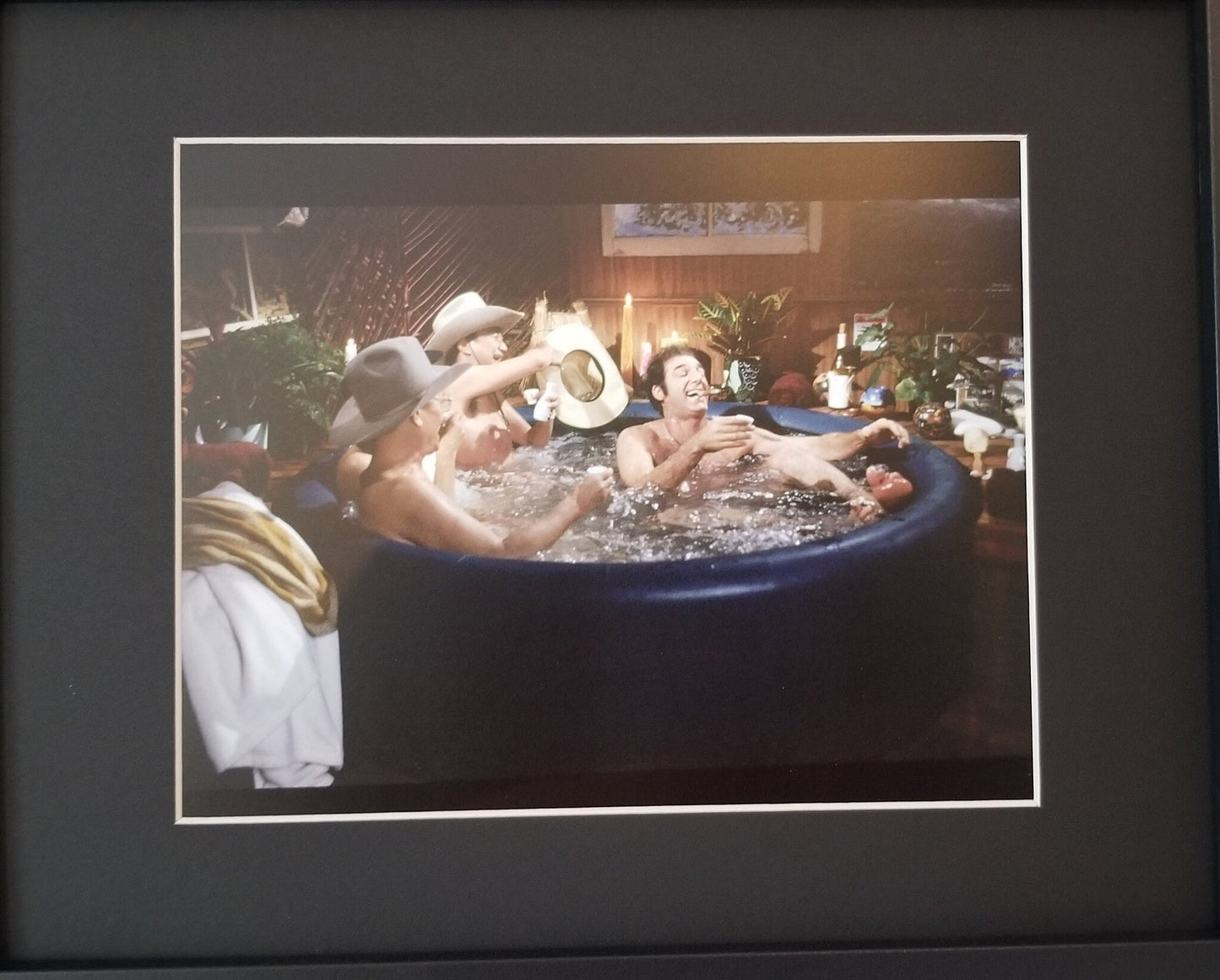 Seinfeld,Hot Tub with Kramer Unframed 8x10 Photo.Printed on High Gloss Card Stock.